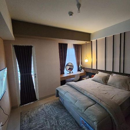 Spacious Comfortable Apartemen South Surabaya Exterior photo