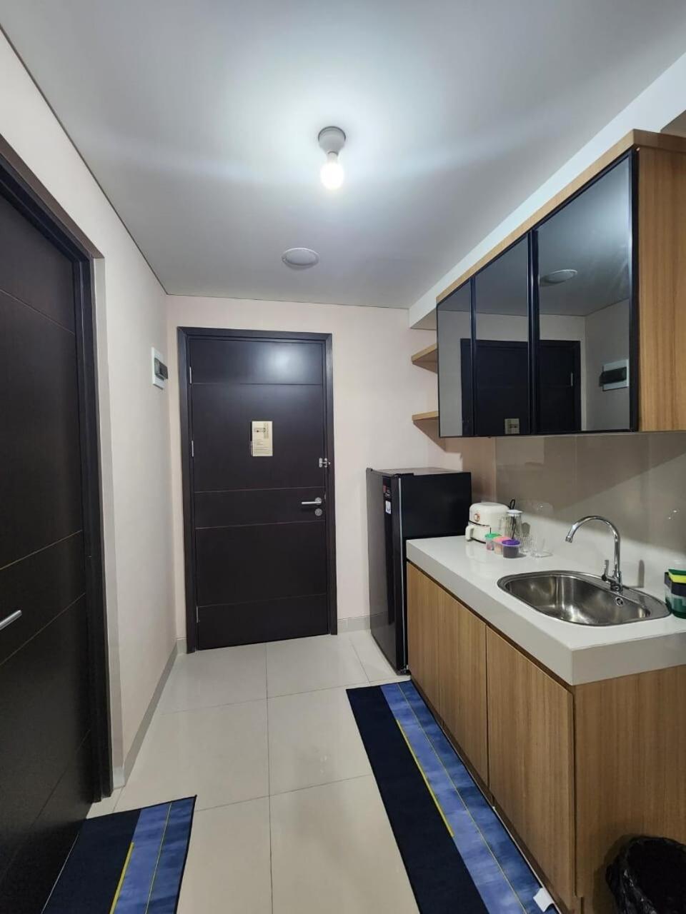 Spacious Comfortable Apartemen South Surabaya Exterior photo